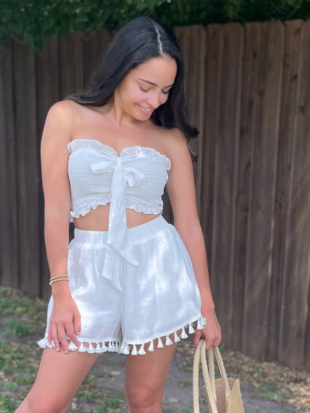 Private Resort Tassel Set-Off White